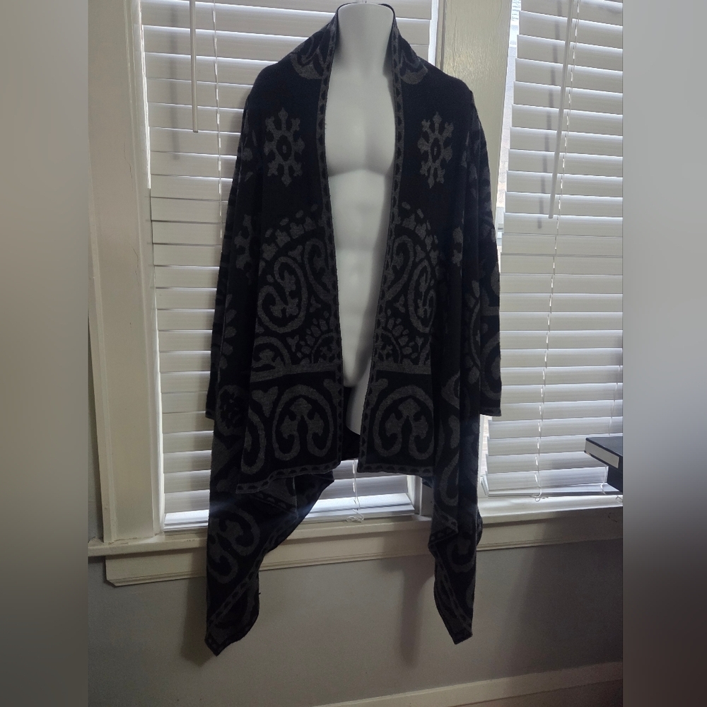 Adrienne Vittadini Womens Black and Gray Open-Knit Cardigan EUC Size L/XL